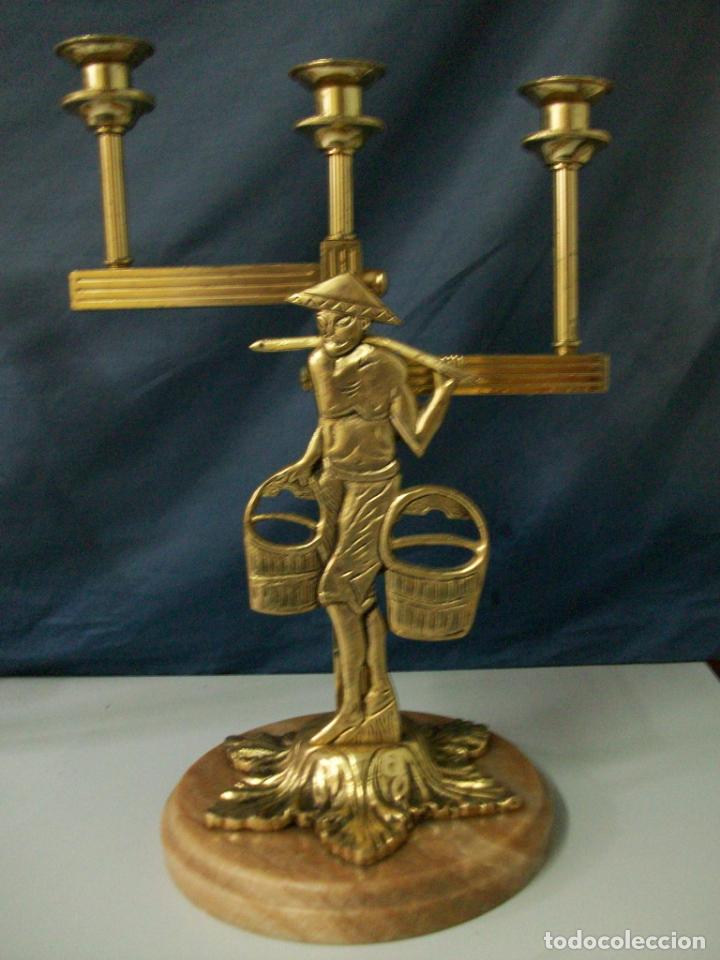 Antig&uuml;edades: PAREJA DE CANDELABROS - Foto 3