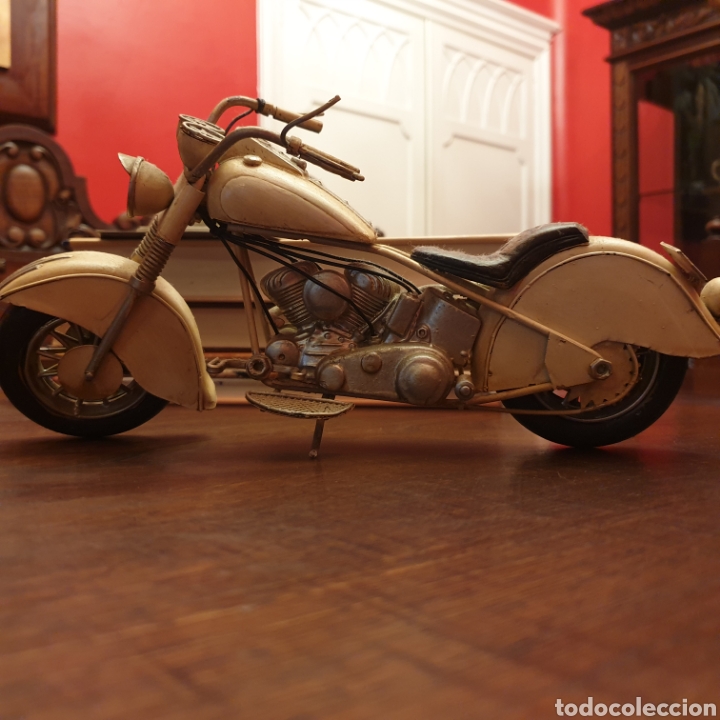 Antig&uuml;edades: Espectacular moto en escala - Foto 1