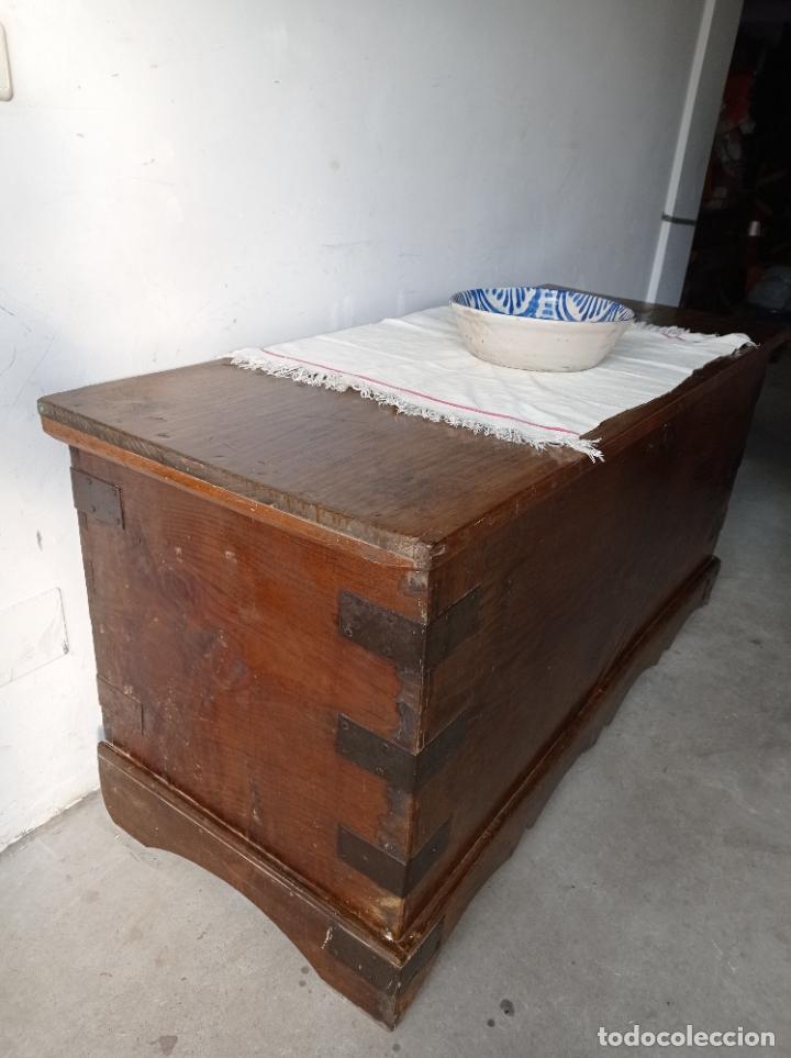 Antig&uuml;edades: ARCA LEONESA DE CASTA&Ntilde;O - Foto 2