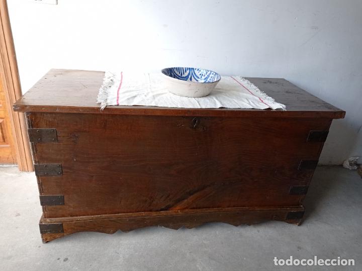 Antig&uuml;edades: ARCA LEONESA DE CASTA&Ntilde;O - Foto 1