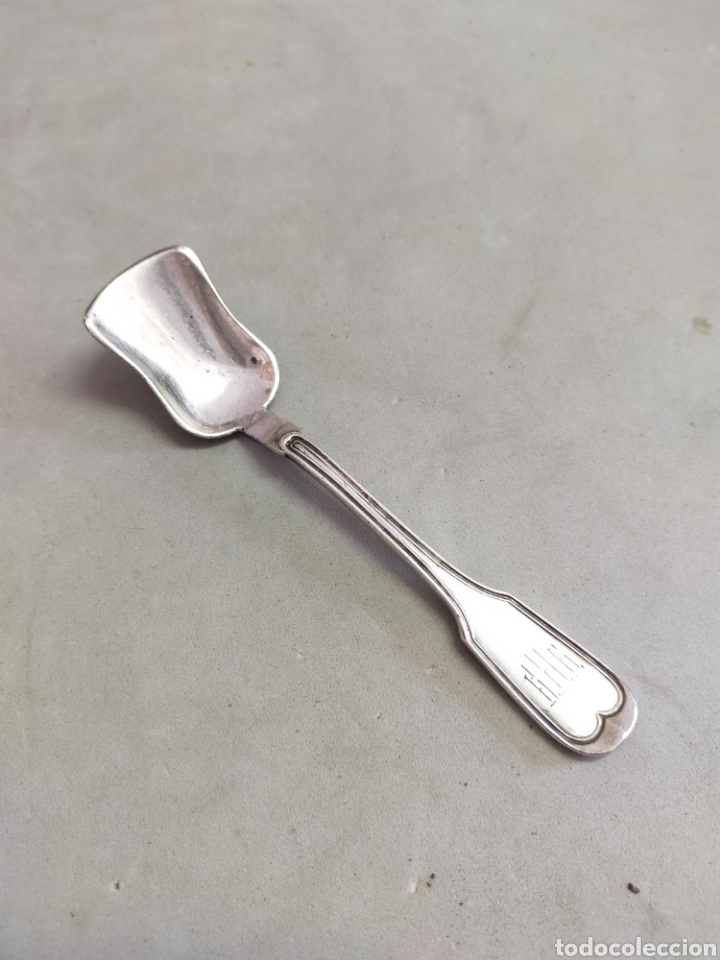 Antiguidades: CUCHARILLA DE HELADO, METAL PLATEADO, MENESES.