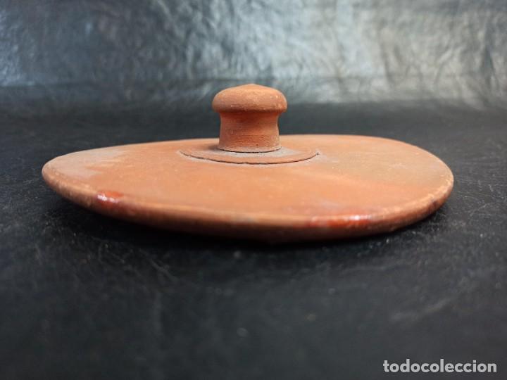 Antig&uuml;edades: Tapa de barro. C6 - Foto 2
