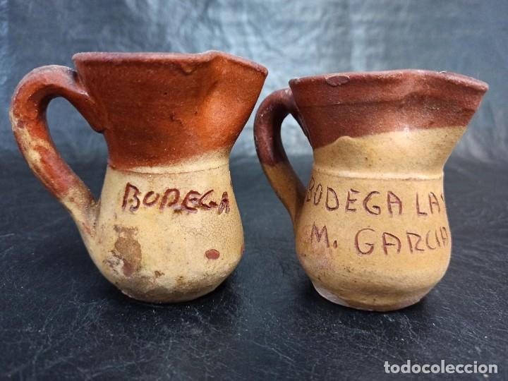 Antig&uuml;edades: Conjunto de 4 jarritas de barro. C6 - Foto 3