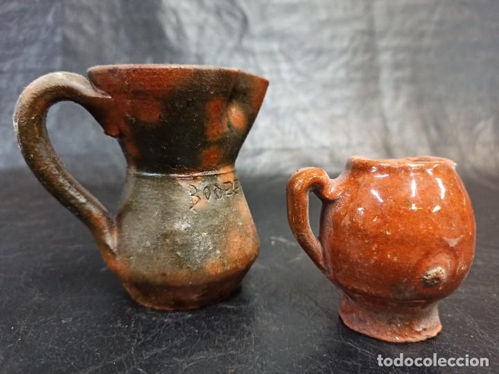 Antig&uuml;edades: Conjunto de 4 jarritas de barro. C6 - Foto 7