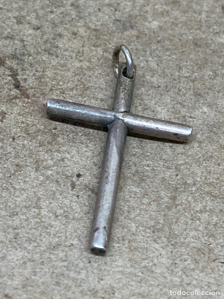 Antig&uuml;edades: Cruz de plata - Foto 1