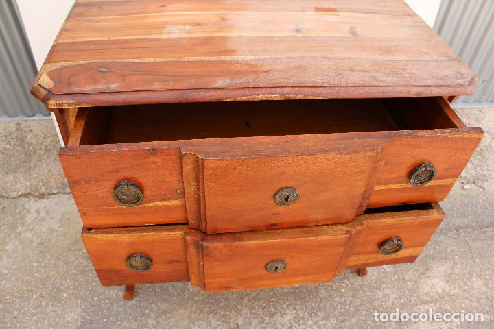 Antig&uuml;edades: comoda madera tropical - Foto 2