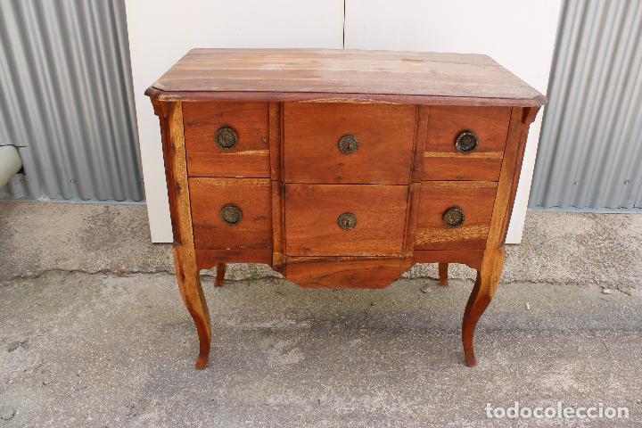 Antig&uuml;edades: comoda madera tropical - Foto 1