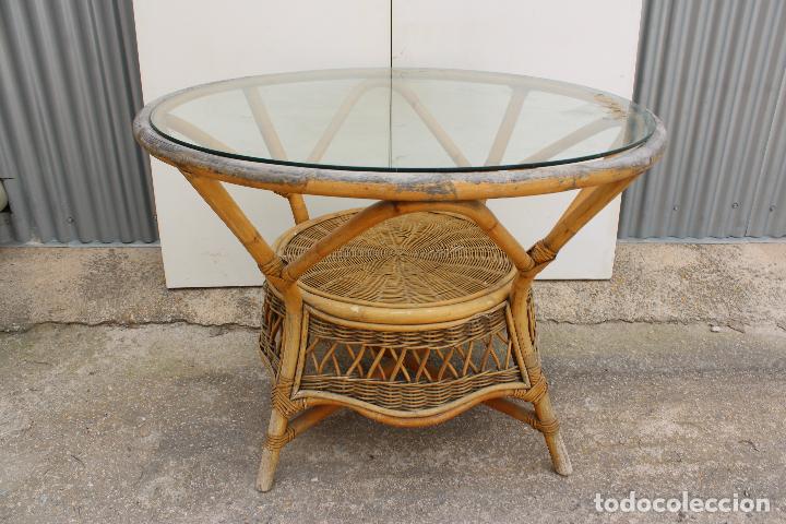 Antig&uuml;edades: mesa de mimbre - Foto 2