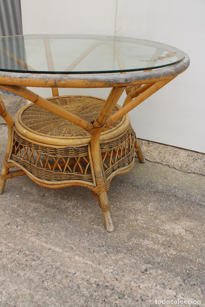 Antig&uuml;edades: mesa de mimbre - Foto 4