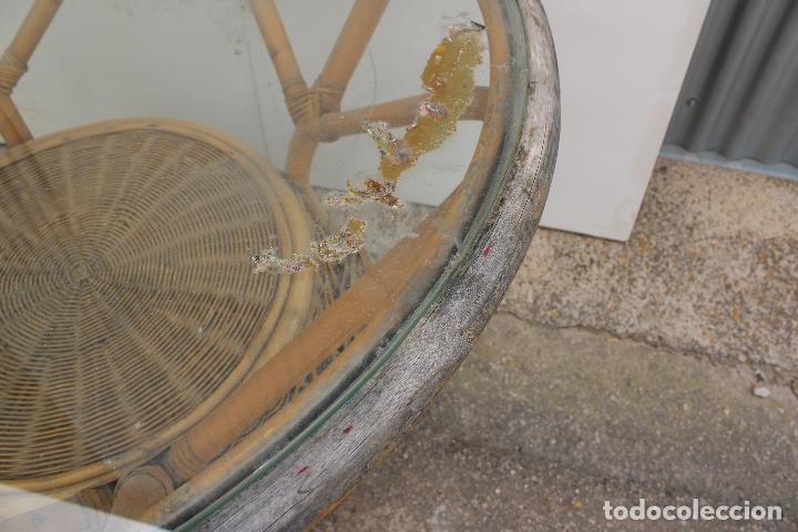Antig&uuml;edades: mesa de mimbre - Foto 5