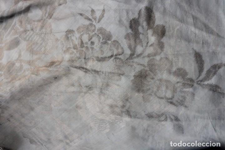 Antig&uuml;edades: ANTIGUO MANT&Oacute;N DE SEDA BROCADA S.XIX - Foto 9