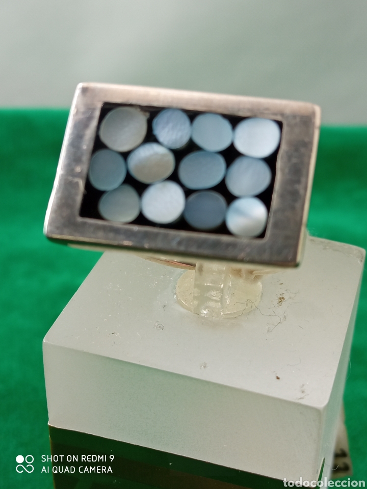 Antig&uuml;edades: Sortija plata y nacar + - Foto 1