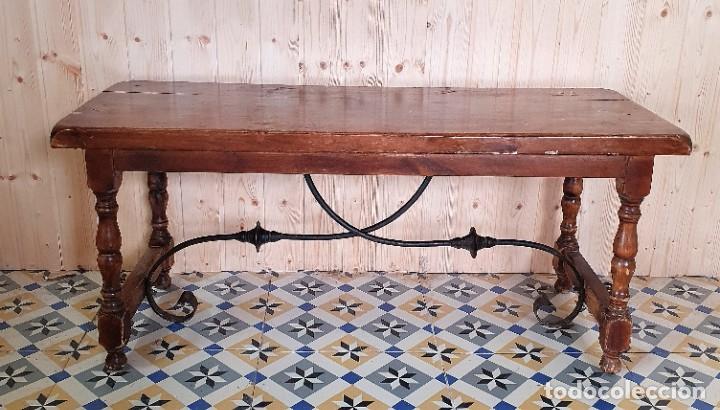 Antig&uuml;edades: MESA DE CENTRO CASTELLANA CON FORJA - Foto 2