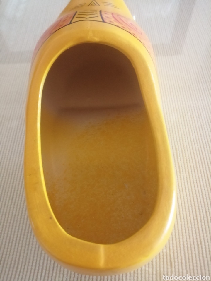 Antig&uuml;edades: ZUECO AMARILLO CERAMICA DE DELF. - Foto 4