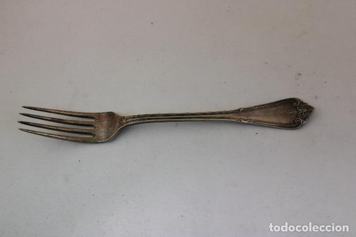 Antig&uuml;edades: tenedor con plata de ley punzonada - Foto 3