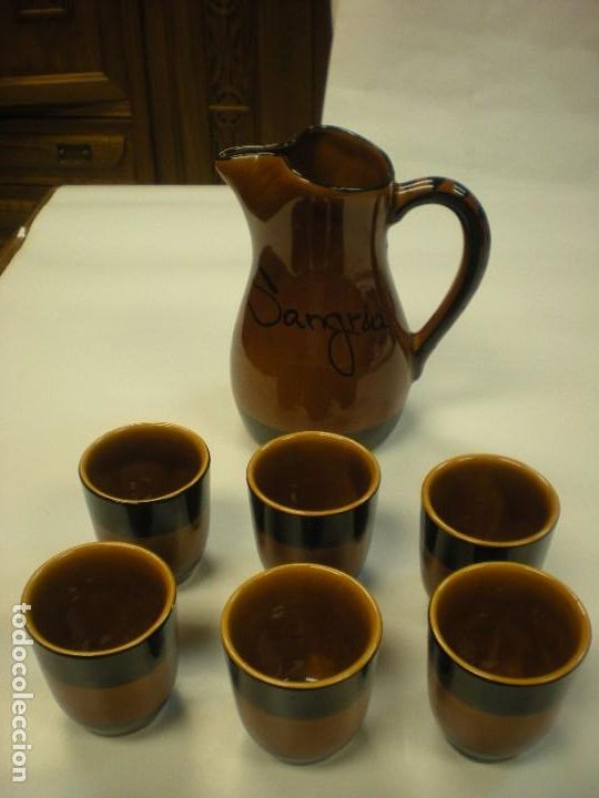 Antiguidades: Juego de 6 vasos en cer&aacute;mica, vasos medida d6 h7,5cm y jarra h18cm d11cm