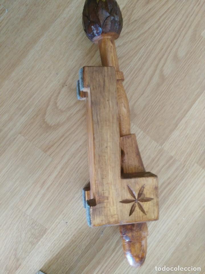 Antig&uuml;edades: CASCANUECES MADERA - Foto 4