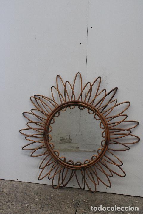 Antig&uuml;edades: ESPEJO sol de mimbre - Foto 1