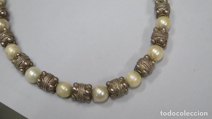 Antig&uuml;edades: COLLAR DE CUENTAS DE PLATA Y SIMIL PERLAS - Foto 2
