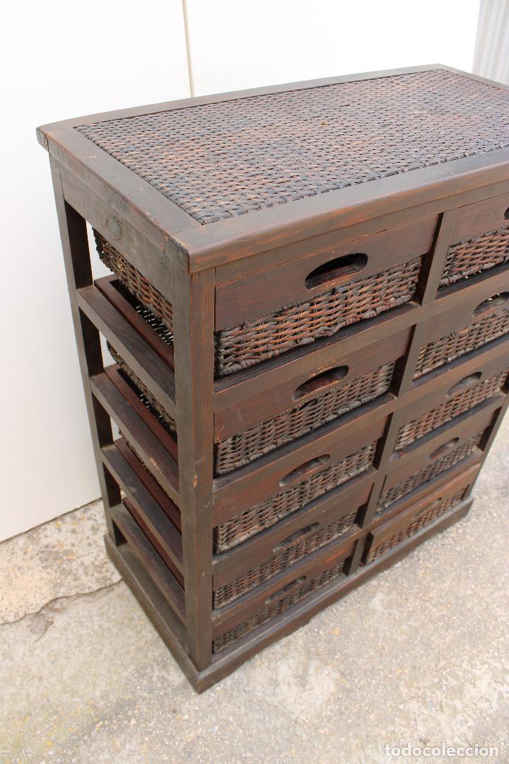 Antig&uuml;edades: mueble comoda con cajones madera y mimbre - Foto 6
