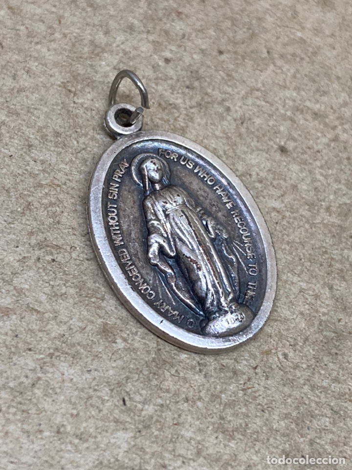 Antig&uuml;edades: Medalla de plata religiosa - Foto 1