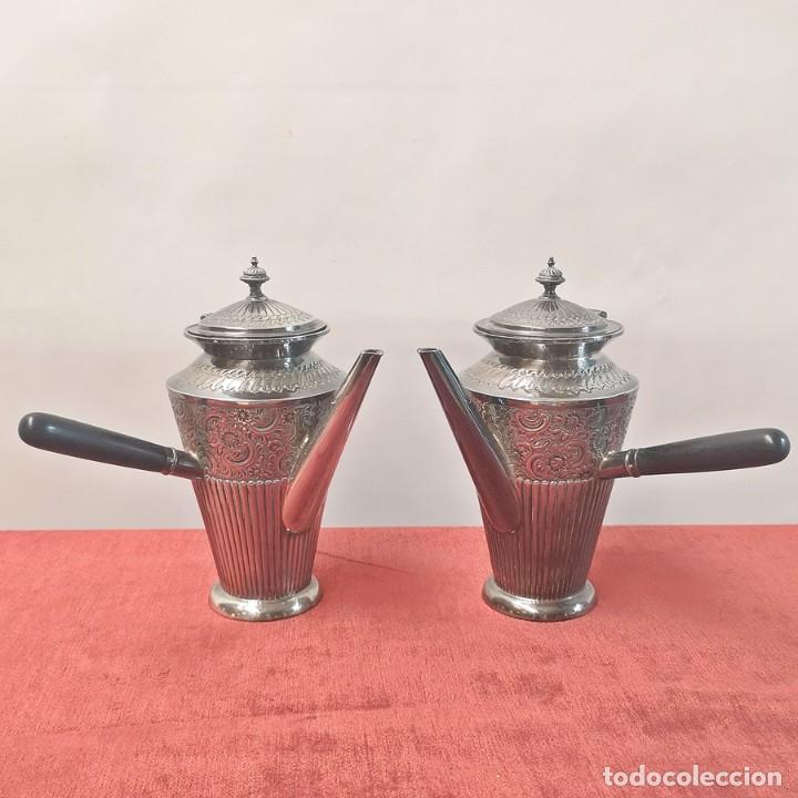 Antig&uuml;edades: Pareja de Chocolateras Antiguas - Foto 1