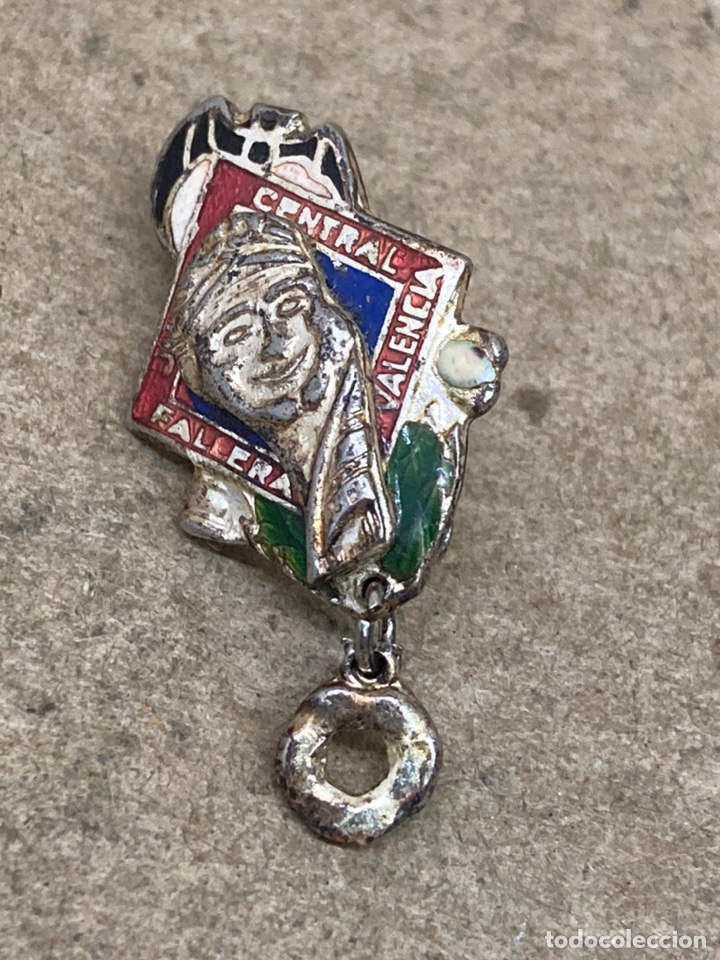 Antig&uuml;edades: Pin de solapa platay esmaltado fallero - Foto 1