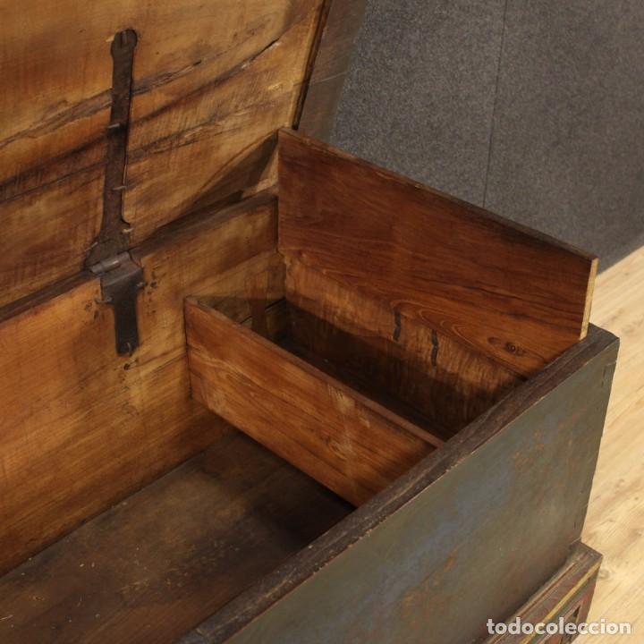Antig&uuml;edades: Cofre indio en madera pintada - Foto 6