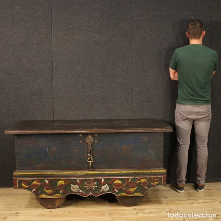 Antig&uuml;edades: Cofre indio en madera pintada - Foto 8