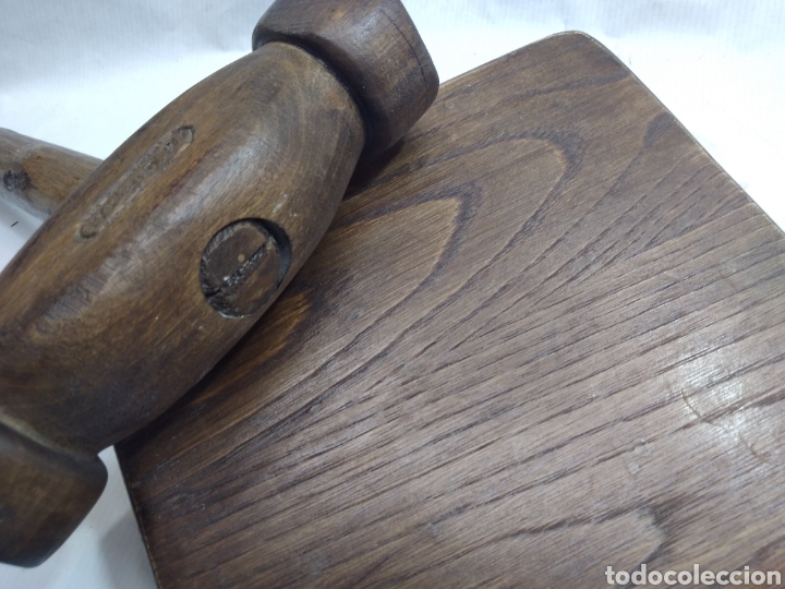 Antig&uuml;edades: ANTIGUO MAZO CON TABLA DE SALA DE SUBASTAS - Foto 10