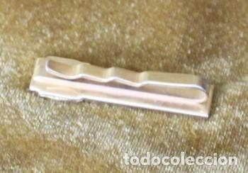 Antig&uuml;edades: Pasador de corbata dorado con esmalte - Foto 2