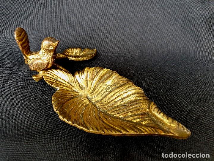 Antiguidades: PEQUE&Ntilde;O VACIABOLSILLOS EN BRONCE DORADO
