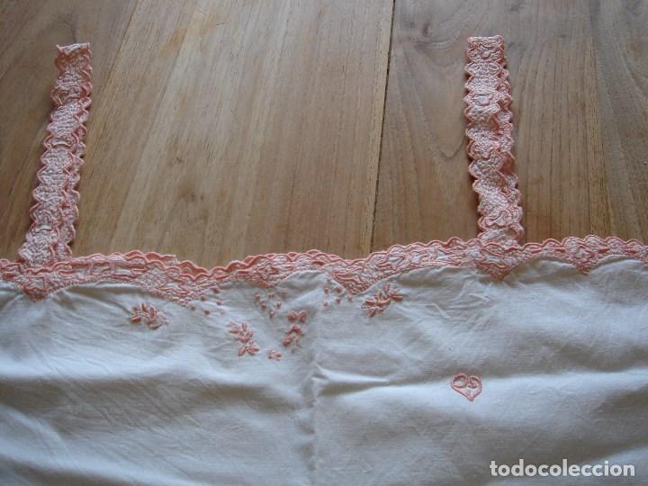 Antig&uuml;edades: Delicado camis&oacute;n - Foto 2