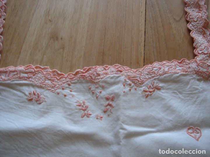 Antig&uuml;edades: Delicado camis&oacute;n - Foto 3
