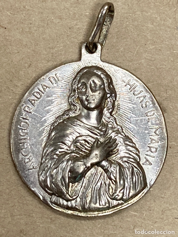Antig&uuml;edades: Medalla plateada Hijas de Mar&iacute;a - Foto 1
