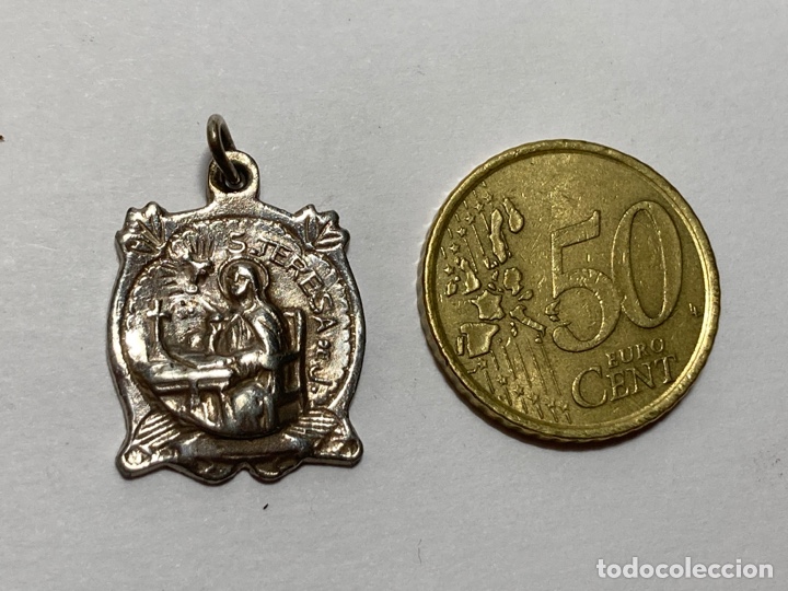Antig&uuml;edades: Medalla de PLATEADA S.Teresa - Foto 3