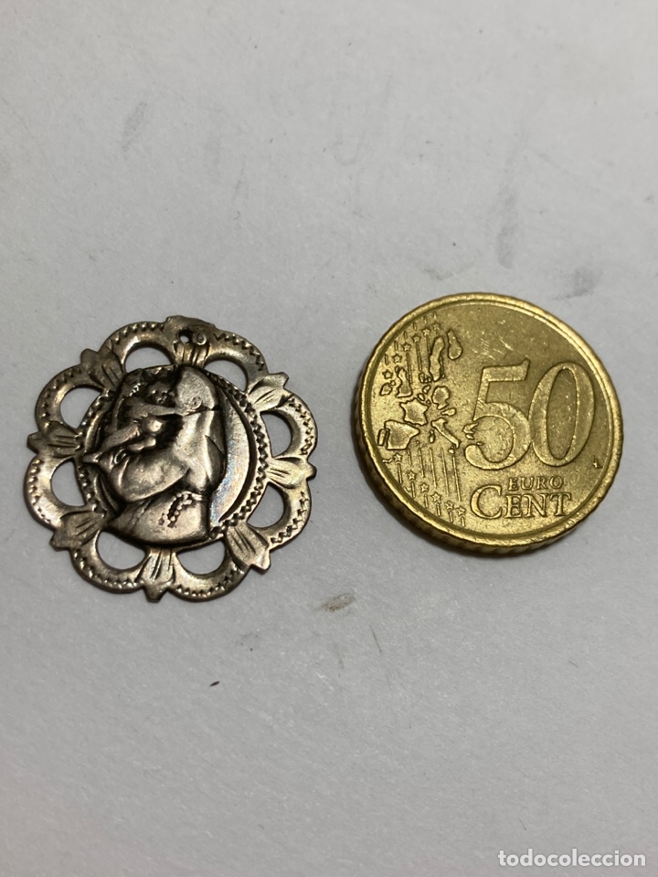 Antig&uuml;edades: Medalla de plata religiosa - Foto 3