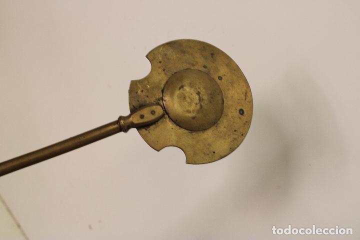 Antig&uuml;edades: antigua rasera de bronce - Foto 3