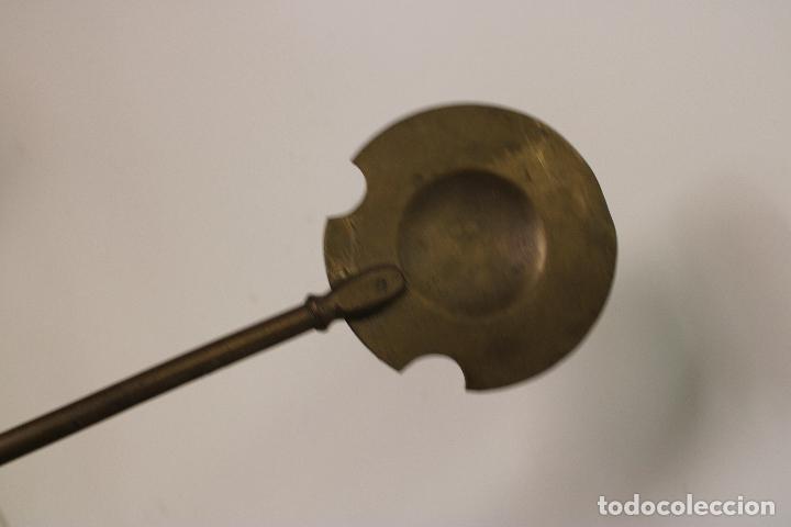 Antig&uuml;edades: antigua rasera de bronce - Foto 4