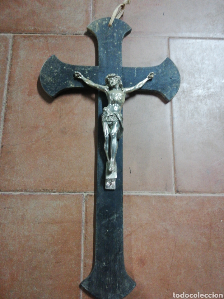 Antig&uuml;edades: Cruz y cristo. - Foto 1