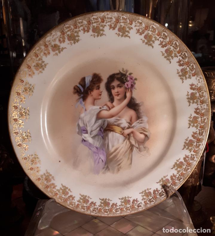 Antig&uuml;edades: Plato de limoges - Foto 1