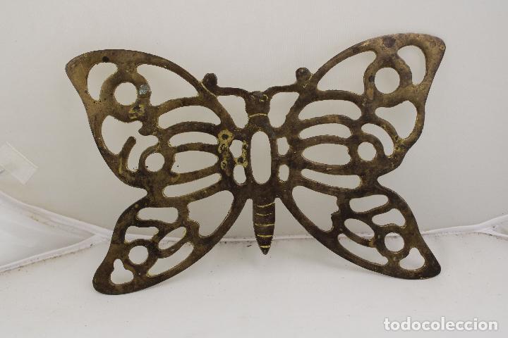 Antig&uuml;edades: salvamanteles mariposa bronce - Foto 1
