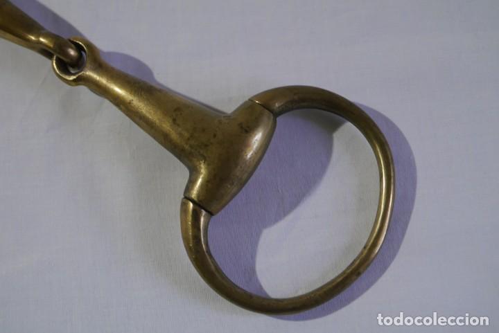 Antig&uuml;edades: Filete de anillas en bronce para montar a caballo - Foto 7