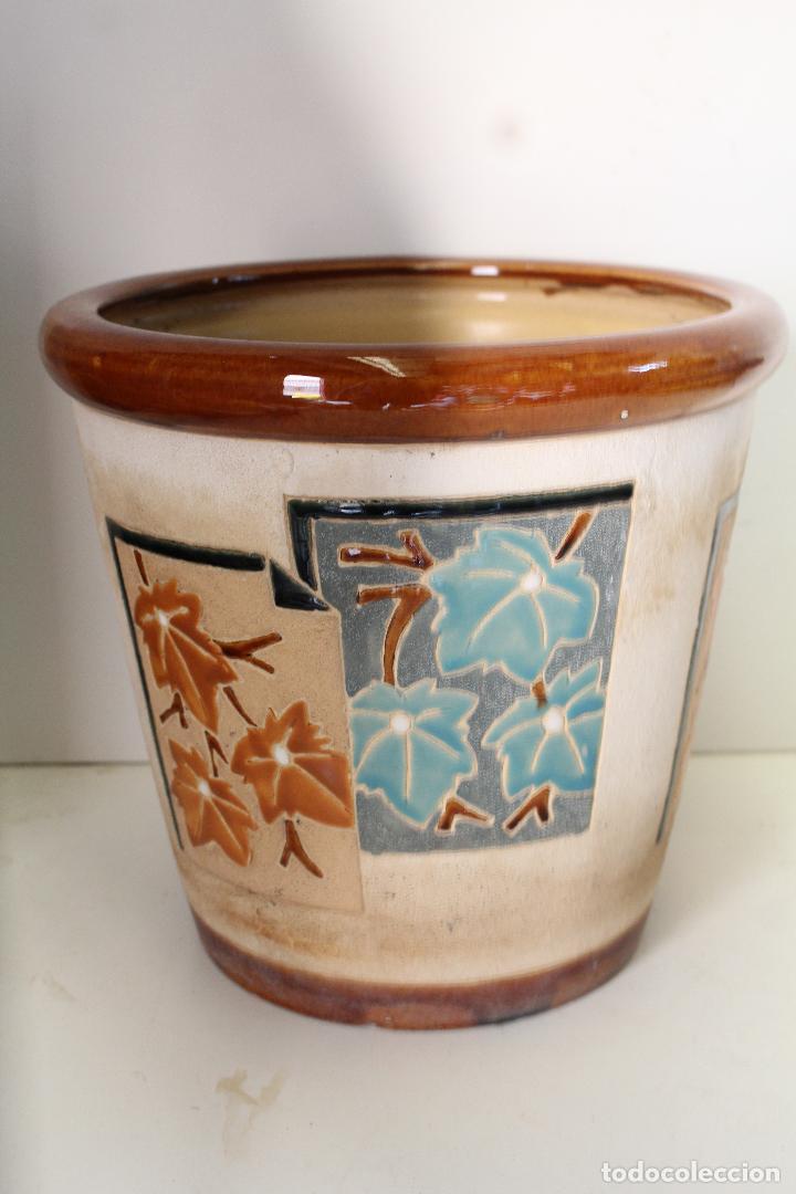 Antig&uuml;edades: macetero ceramica hojas - Foto 2
