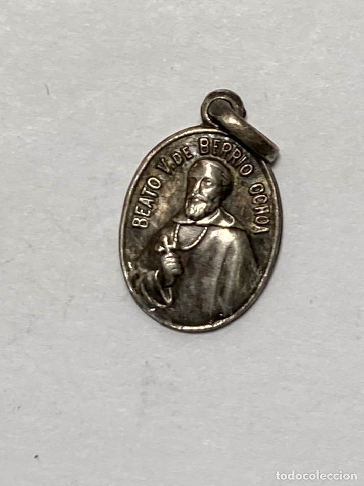 Antig&uuml;edades: Medalla de plata Religiosa - Foto 1
