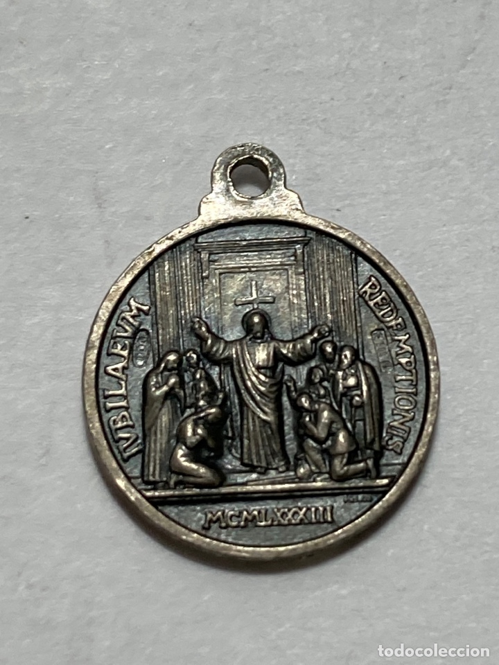 Antig&uuml;edades: Medalla de plata religiosa - Foto 1