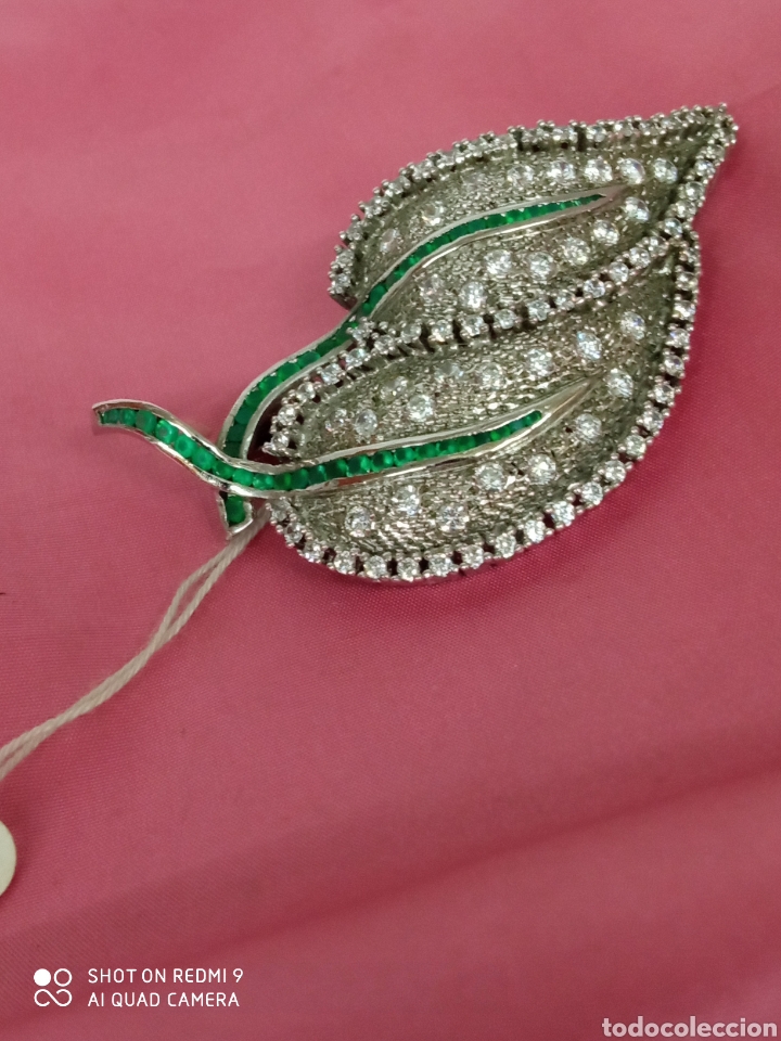 Antig&uuml;edades: Broche Hoja plata + - Foto 1