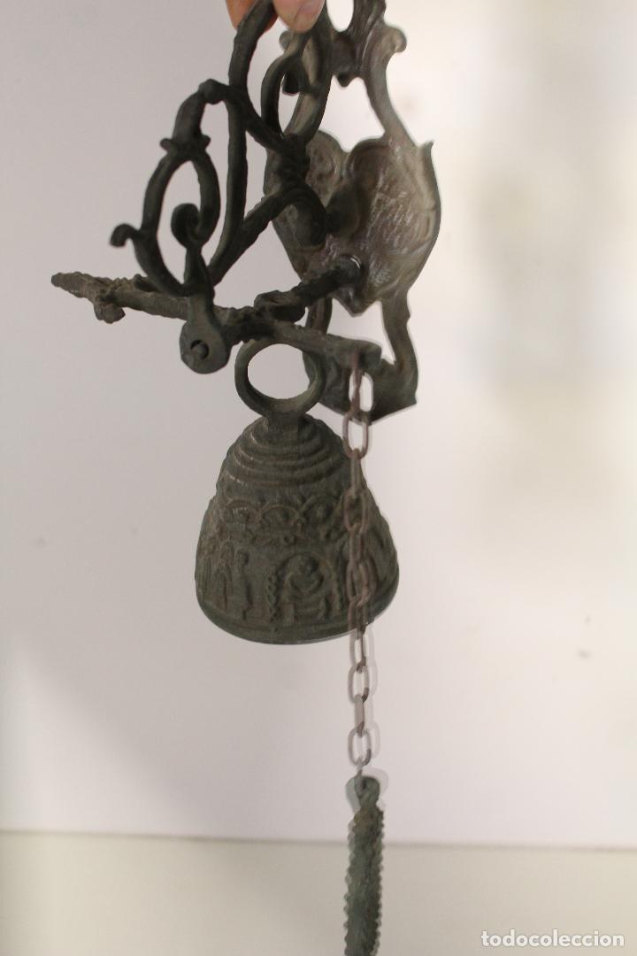 Antig&uuml;edades: campana de bronce - Foto 2