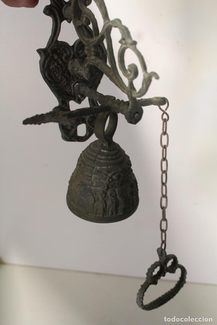 Antig&uuml;edades: campana de bronce - Foto 8
