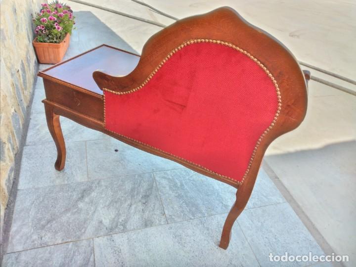 Antigüedades: Antiguo sofá con mesa para teléfono con 1 cajón, estilo isabelino ,madera noble. sirca 1930 - Foto 9 - 274182938
